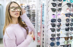 https://www.magnific.com/free-photo/front-view-pretty-woman-white-sweater-try-glasses-professional-store_9910800.htm#fromView=search&page=1&position=13&uuid=4a6ac9f3-1462-4361-9645-b2c7b3fb5b2a&track=ais_hybrid&query=racks+of+eyeglasses
