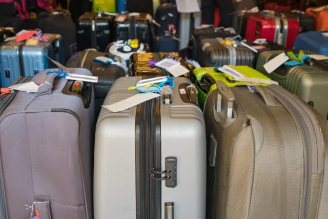 https://www.magnific.com/premium-photo/luggage-consisting-large-suitcases-rucksacks-travel-bag_127350385.htm#fromView=search&page=1&position=20&uuid=d0bf85ec-8819-46ae-9558-182119f8f4b7&track=ais_hybrid&query=many+suitcases+lost-and-found