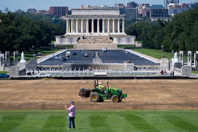 Turns Out the Reflecting Pool Mystery Wasn’t Vandals After All