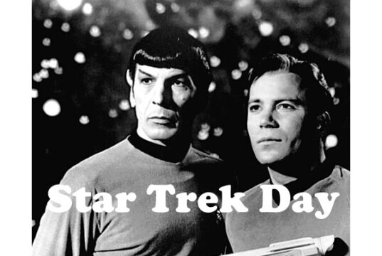 https://en.wikipedia.org/wiki/Star_Trek#/media/File:Leonard_Nimoy_William_Shatner_Star_Trek_1968.JPG