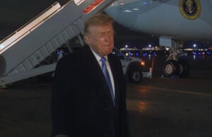 Trump Swings From the Presidents Cup to High-Stakes Dinners With AI Titans (Video)