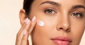 How to Care for Reactive Skin Without the Guesswork https://www.vecteezy.com/photo/77360814-close-up-of-a-woman-applying-moisturizer-to-her-face-for-skincare