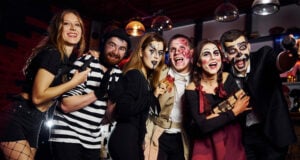 https://www.vecteezy.com/photo/15244730-friends-is-on-the-thematic-halloween-party-in-scary-makeup-and-costumes-have-fun-and-posing-for-the-camera-together