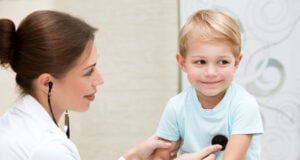 https://www.vecteezy.com/photo/36454424-happy-boy-at-the-doctor