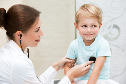 https://www.vecteezy.com/photo/36454424-happy-boy-at-the-doctor