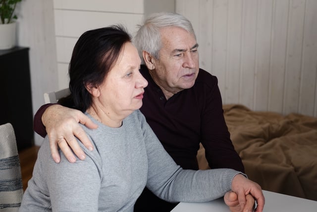 Senior couple using laptop together in the room. Embracing elderly man and woman reading email or online shopping choice. Old man and woman talk at table in home together on internet, social media. 4K https://www.vecteezy.com/photo/74303723-senior-couple-using-laptop-together-in-the-room-embracing-elderly-man-and-woman-reading-email-or-online-shopping-choice-old-man-and-woman-talk-at-table-in-home-together-on-internet-social-media-4k