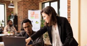 https://www.magnific.com/free-photo/female-manager-discussing-with-coworker_417583438.htm#fromView=search&page=2&position=15&uuid=cde9e2ff-1ed3-48c8-80b6-43fb0a8ec272&track=ais_hybrid&query=manager