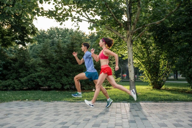https://www.magnific.com/free-photo/portrait-cheerful-caucasian-couple-running-outdoors-sport-family_27469799.htm#fromView=search&page=1&position=15&uuid=3064a8ac-f05d-46d8-8b57-1d62070058a8&track=ais_hybrid&query=jogging