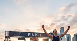 https://www.magnific.com/premium-photo/man-celebrating-victory-finish-line-city-marathon_428832001.htm#fromView=search&page=1&position=16&uuid=319feec2-93a7-48d2-8b9f-d71412278f09&track=ais_hybrid&query=marathon