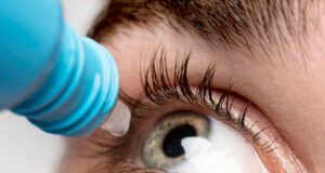 https://www.magnific.com/free-photo/man-using-eye-drops-close-up_10361070.htm#fromView=search&page=1&position=8&uuid=e406a815-57a8-44fa-a98b-53ed3d0ab73b&track=ais_hybrid&query=eye+drops
