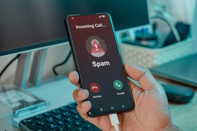 2221 https://www.magnific.com/premium-photo/incoming-spam-call-mobile-phone_425781896.htm#fromView=detail&position=0&uuid=6aa14e4a-7f7c-4187-9614-9fee50566cbc&track=ais_hybrid&from_element=cross_selling__photo
