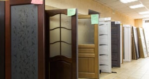https://www.magnific.com/premium-photo/grodno-belarus-june-22-2018-interior-doors-sale-specialized-store-doors-are-made-both-wood-plastic_15992352.htm#fromView=detail&position=0&uuid=de613c4e-3ed6-4dfe-85df-3c0816ee0a62&track=ais_hybrid&from_element=cross_selling__photo