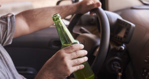 https://www.magnific.com/free-photo/bottle-beer-man-s-hands-driving-car-daytime_17248912.htm#fromView=search&page=1&position=0&uuid=e28bb6bf-f3ca-42a0-810b-4c6be3709297&track=ais_hybrid&query=drunk+driver